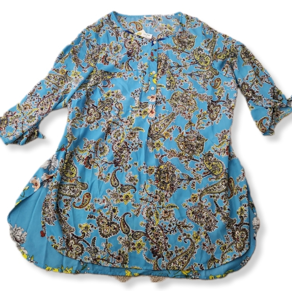 Fig & Flowers Womans 3/4 sleeve round neckline with 4 buttons Size 2X  W-709